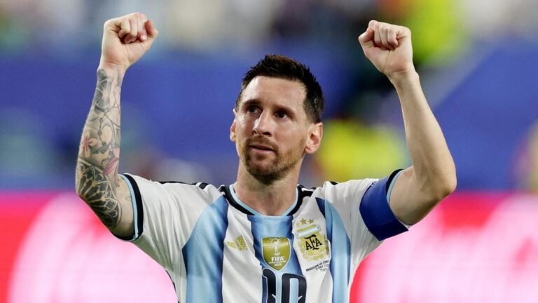 GOAT - Legenda Italia, Roberto Baggio, menempatkan Lionel Messi sebagai GOAT, pesepak bola terbaik sepanjang masa.