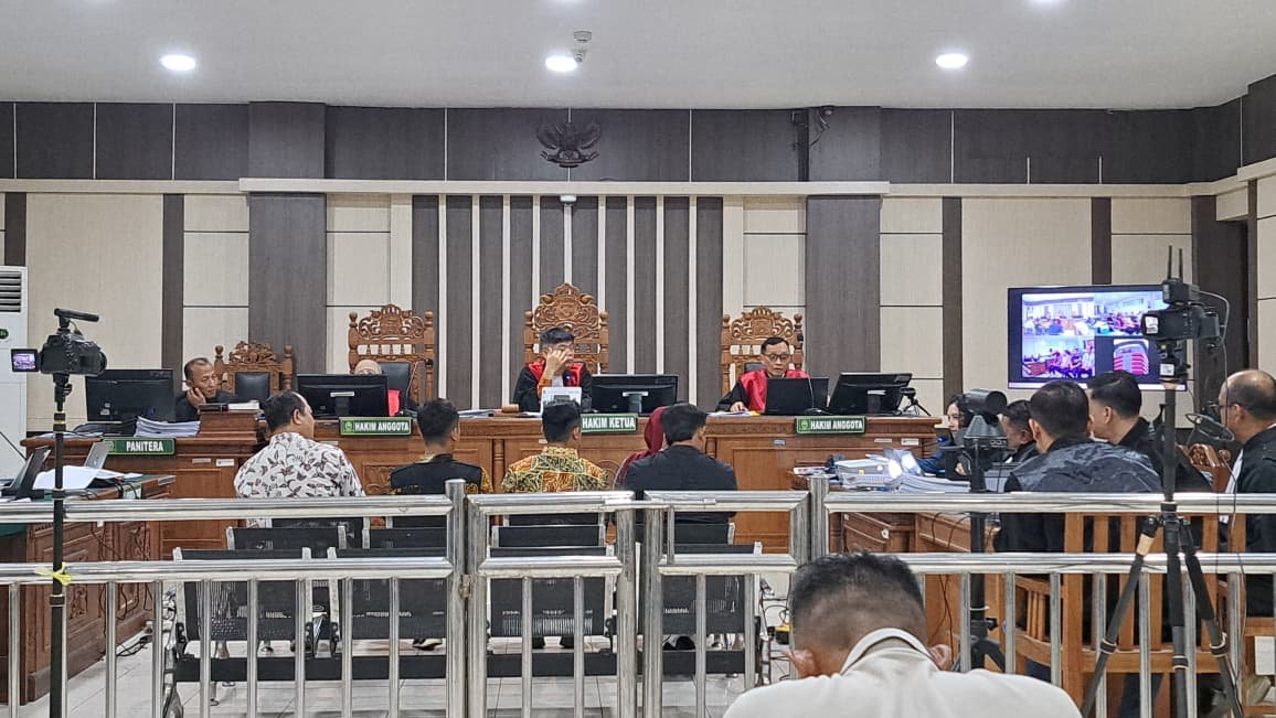 SAKSI SIDANG--Para saksi sedang diperiksa dalam sidang kasus dugaan korupsi Bupati Pekalongan nonaktif, Fadia Arafiq, Jumat (21/8/2026). (bae)