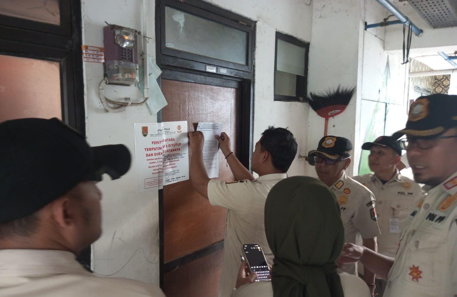 SEGEL RUSUN--Satpol PP menyegel kamar di Rusun Kudu, Kota Semarang, Rabu (19/8/2026). (ist)