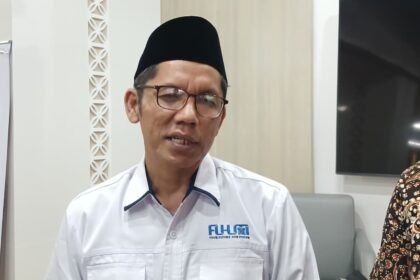 BEASISWA KHUSUS - Ketua Lembaga Fasilitasi dan Sinergitas Pesantren (LFSP) Jawa Tengah, Prof Hasyim Muhammad, memberikan keterangan mengenai beasiswa khusus untuk santri, Sabtu (22/8/2026). (dul)
