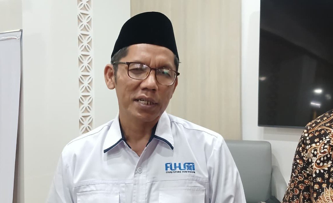 BEASISWA KHUSUS - Ketua Lembaga Fasilitasi dan Sinergitas Pesantren (LFSP) Jawa Tengah, Prof Hasyim Muhammad, memberikan keterangan mengenai beasiswa khusus untuk santri, Sabtu (22/8/2026). (dul)