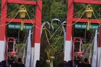 AMBRUK SAAT DIRESMIKAN - Jembatan gantung di Desa Margacinta, Kecamatan Cijulang, Kabupaten Pangandaran, ambruk saat diresmikan Bupati Citra Pitriyami, Minggu sore (30/8/2026).