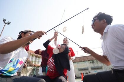 KOMPAK - Berbagai lomba yang memperkuat kolaborasi dan kekompakan digelar PLN Icon Plus SBU Regional Jawa Bagian Tengah bersama para Iconers, untuk memeriahkan HUT ke-81 RI.