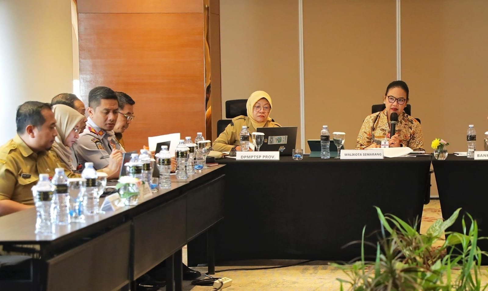 TAWARKAN INVESTASI--Wali Kota Agustina Wilujeng mempresentasikan proposal Semarang Logistic Hub UCC Terboyo dalam Investment Challenge 2026 di Gumaya Hotel Tower Semarang, Senin (10/8/2026). (ist)