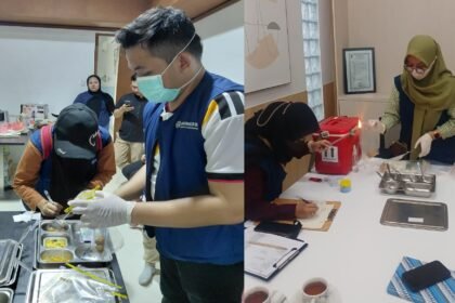 PERIKSA SISA MAKANAN - Petugas memeriksa sisa MBG yang diduga jadi pemicu keracunan siswa dan guru SMKN 6 Semarang, Jumat (31/7/2026).