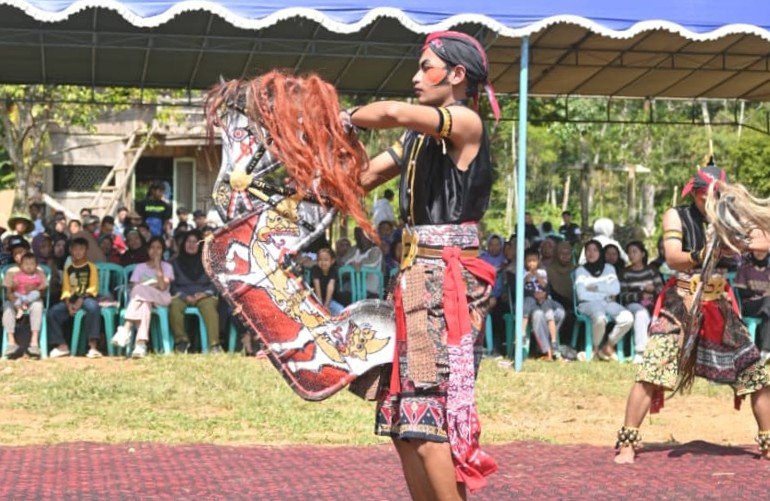 PELUNCURAN KONSEP BARU - Tim Program Penguatan Kapasitas Organisasi Kemahasiswaan (PPK Ormawa) BEM Fakultas Ilmu Keolahragaan (FIK) Universitas Negeri Semarang (Unnes) 2026 resmi meluncurkan konsep Sport Adventure Area di kawasan Embung Balong, Sabtu (2/8/2026).