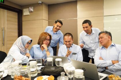 DARI PERENCANAAN KE AKSI - PLN Icon Plus menyiapkan strategi dengan memperkuat kemampuan tim dalam membaca pasar, memahami kebutuhan pelanggan, hingga mengubah peluang menjadi rencana bisnis.
