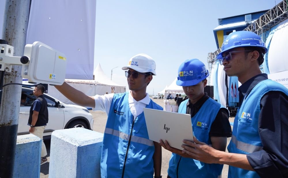 DUKUNGAN NYATA - PLN Icon Plus turut mendukung pelaksanaan Launching dan Groundbreaking Program PLTS 100 GWp di kawasan PLTA Gajah Mungkur, Kabupaten Wonogiri, Jawa Tengah.