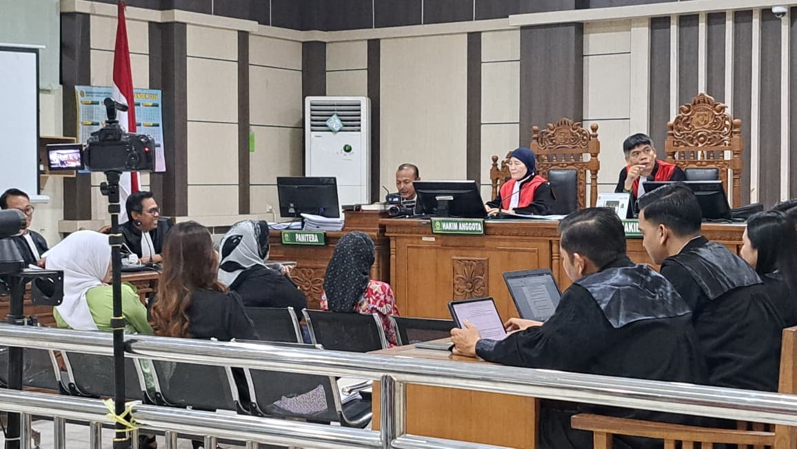SIDANG KORUPSI--Para saksi dimintai keterangan dalam sidang korupsi terdakwa Fadia Arafiq, Bupati Pekalongan, Kamis (27/8/2026). (bae)