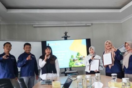 TEKEN MOU - PLN Icon Plus menjalin kerja sama dengan SMK NU Hasyim Asy’ari 2 Kudus untuk pengembangan Kelas Industri pada jurusan Teknik Jaringan Komputer dan Telekomunikasi (TJKT).