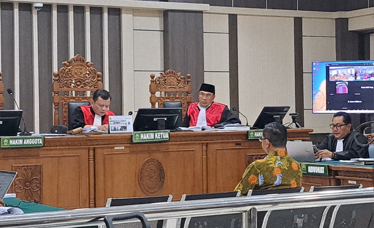 SIDANG KORUPSI--Bupati Pati, Sudewo, memberi keterangan dalam sidang pemeriksaan terdakwa di Pengadilan Tipikor Semarang, Senin (7/9/2026). (bae)