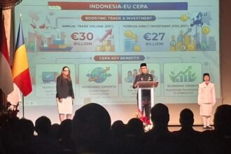 MAKIN MESRA - Duta Besar RI untuk Rumania dan Republik Moldova, Meidyatama Suryodiningrat, menyampaikan sambutan dalam resepsi diplomatik memperingati HUT ke-81 Kemerdekaan RI di Bucharest, Kamis (17/9/2026). Meidyatama menyebut hubungan Indonesia-Rumania makin mesra dan kuat.
