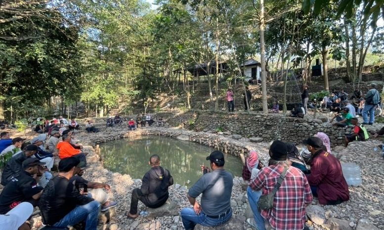 TOLAK PROYEK--Aliansi masyarakat berkumpul di di Camp Kendalisodo, Bawen, Rabu (2/9/2026), menyuarakan penolakan proyek geotermal di kawasan Gunung Ungaran dan Telomoyo. (ist)