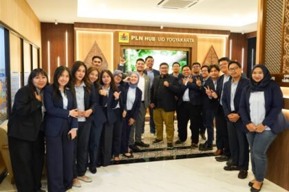 LAYANAN TERINTEGRASI - Kehadiran PLN Hub di Kantor PLN Unit Induk Distribusi (UID) Daerah Istimewa Yogyakarta (DIY) hadirkan layanan yang terintegrasi bagi pelanggan.