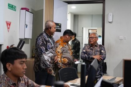 SAPA LEBIH DEKAT - Dewan Komisaris PLN Icon Plus, Saifullah Mashum, bertemu dan berdialog langsung dengan insan PLN Icon Plus SBU Regional Jawa Bagian Tengah.