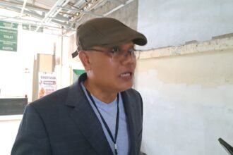 Effendi Petrus Sitorus, pengacara dua tersangka kasus love scamming usai mengikuti sidang praperadilan di PN Semarang, Selasa (22/9/2026). (bae)