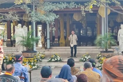 REVITALISASI KERATON SOLO - Menteri Kebudayaan Fadli Zon menyampaikan sambutan terkait gelontoran anggaran Rp150 miliar untuk merevitalisasi 13 titik area Keraton Solo.