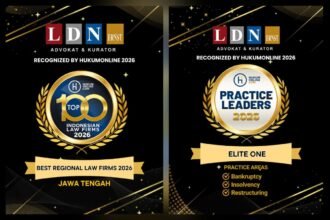 PIAGAM PENGHARGAAN: Kolase foto piagam penghargaan Kantor Advokat da. Kurator LDN Ernst yang diberikan Hukumonline dalam ajang pemeringkatan Top 100 Indonesian Law Firm 2026. (ist)
