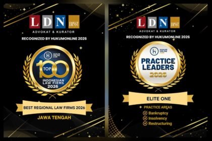 PIAGAM PENGHARGAAN: Kolase foto piagam penghargaan Kantor Advokat da. Kurator LDN Ernst yang diberikan Hukumonline dalam ajang pemeringkatan Top 100 Indonesian Law Firm 2026. (ist)