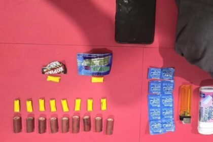 BARANG BUKTI: Beberapa barang bukti yang diamankan polisi dalam pengungkapan kasus peredaran sabu-sabu. (ist)