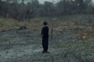 PATUNGAN HUTAN - Aktivis sosial Ferry Irwandi menginisiasi gerakan Patungan Hutan, agar hutan Kalimatan tak lagi ditebang, dibakar, dan atau kemudian dijadikan tambang. (ist)