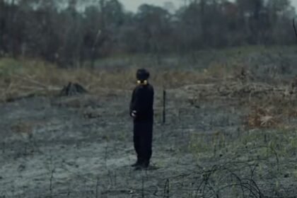 PATUNGAN HUTAN - Aktivis sosial Ferry Irwandi menginisiasi gerakan Patungan Hutan, agar hutan Kalimatan tak lagi ditebang, dibakar, dan atau kemudian dijadikan tambang. (ist)