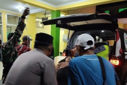 KORBAN KERACUNAN - Sejumlah korban keracunan MBG di Kecamatan Bawang, Kabupaten Batang, Jawa Tengah (Jateng), dilarikan ke fasilitas kesehatan untuk mendapat perawatan medis lebih lanjut, Rabu (23/9/2026).