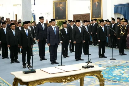 PELANTIKAN PEJABAT NEGARA - Ilustrasi pelantikan sejumlah menteri, wakil menteri, dan pejabat negara lainnya oleh Presiden Prabowo Subianto.