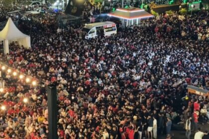 SERU - Ilustrasi nonton bareng (nobar) partai final FIFA ASEAN Cup 2026 antara Indonesia melawan Thailand di halaman Kantor Gubernur Jawa Tengah, Senin (5/10/2026) malam