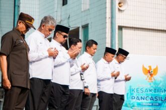 TANAMKAN NILAI PANCASILA - Tumbuhkan semangat Pancasila, insan PLN Icon Plus SBU Regional Jawa Bagian Tengah bersama insan PLN Group, mengikuti upacara Hari Kesaktian Pancasila, di Kantor PLN Unit Induk Distribusi (UID) Jawa Tengah, Semarang, Kamis (1/10/2026).