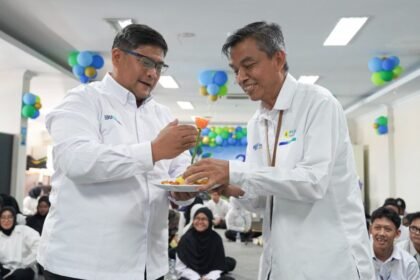 TASYAKURAN HUT KE-26 -- Bertempat di Aula Kantor PLN Icon Plus SBU Regional Jawa Bagian Tengah, Semarang, jajaran manajemen dan insan PLN Icon Plus mengikuti tasyakuran HUT ke-26 PLN Icon Plus yang digelar secara serentak di seluruh Indonesia melalui format hybrid, Senin (5/10/2026).