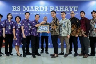 BERSINERGI - PLN Icon Plus melalui ICONGREEN berperan dalam pengembangan Pembangkit Listrik Tenaga Surya (PLTS) Atap berkapasitas 416 kilowatt peak (kWp) di RS Mardi Rahayu, Kudus, Jawa Tengah.