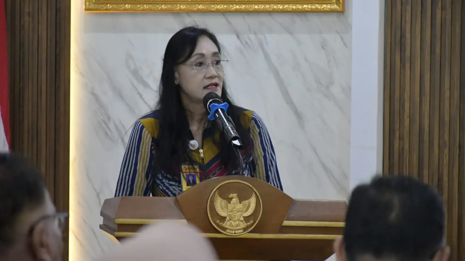 TOLAK POLITIK UANG: Anggota Bawaslu Kota Semarang, V. Silvania Susanti sedang paparan dalam Sosialisasi Pengawasan Partisipatif Anti Politik Uang. (ist)