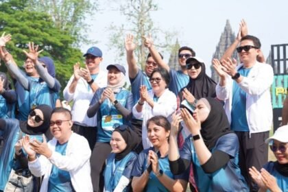 MERIAH - 3.000 pelari dari berbagai daerah mengikuti gelaran PLN Mobile Electric 5K Series bertajuk Power Your Speed di DI Yogyakarta, dengan panorama kawasan Candi Prambanan.