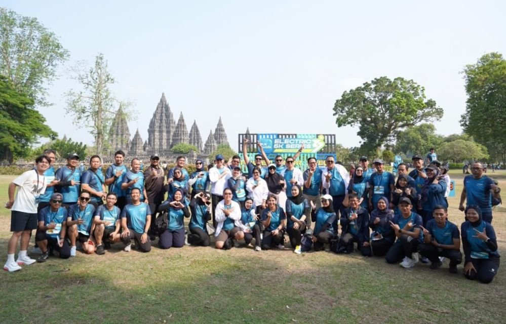 SINERGI - PLN Icon Plus berpartisipasi dalam gelaran PLN Mobile Electric 5K Series bertajuk Power Your Speed di DI Yogyakarta, dengan panorama kawasan Candi Prambanan, melalui partipasi personel dan kontribusi terhadap keandalan jaringan.