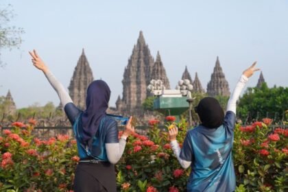 MERIAH - 3.000 pelari dari berbagai daerah mengikuti gelaran PLN Mobile Electric 5K Series bertajuk Power Your Speed di DI Yogyakarta, dengan panorama kawasan Candi Prambanan.