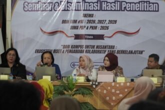 PAPARKAN HASIL RISET - Dosen Untag Semarang yang tergabung dalam tim penelitian dan pengabdian masyarakat memaparkan hasil penelitian mereka yang berdampak, terkait persoalan sehari-hari yang dihadapi masyarakat.