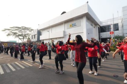 SEMANGAT JAGA KESEHATAN - Mengusung tema Keep Going, Keep Impacting, ICONMOVE membawa semangat jaga kesehatan dan memperkuat kolaborasi, pada HUT ke-26 PLN Icon Plus.