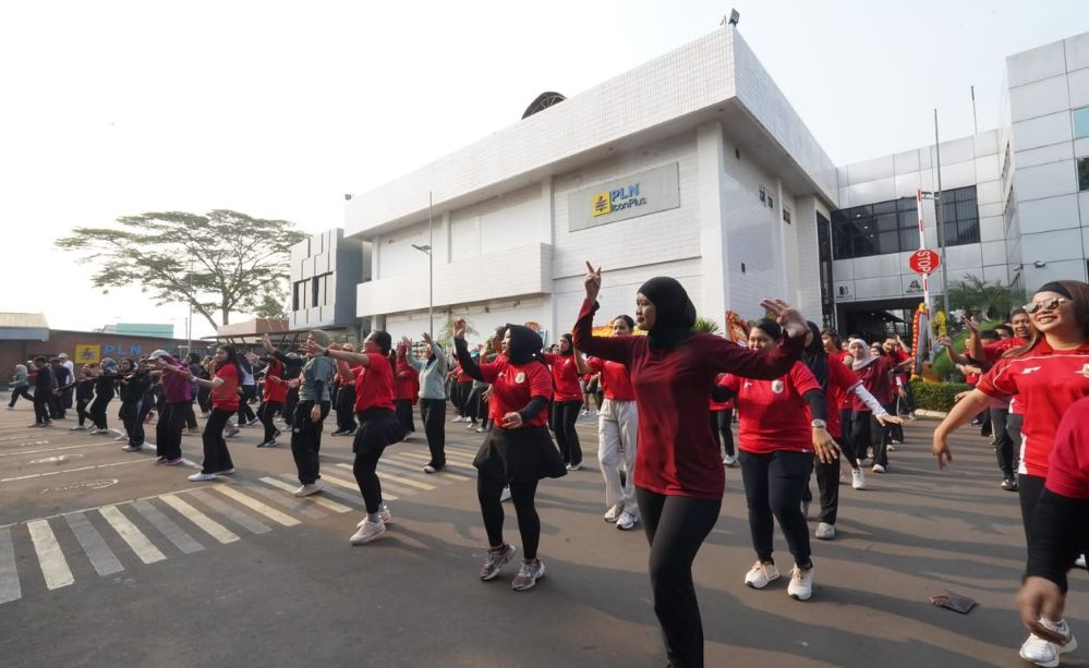 SEMANGAT JAGA KESEHATAN - Mengusung tema Keep Going, Keep Impacting, ICONMOVE membawa semangat jaga kesehatan dan memperkuat kolaborasi, pada HUT ke-26 PLN Icon Plus.