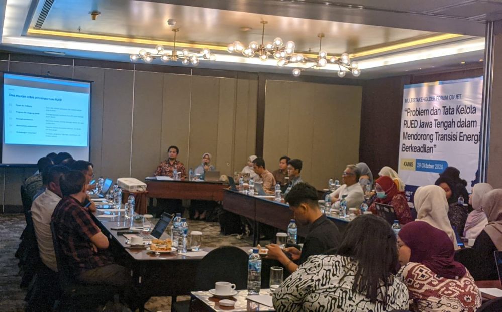 DISKUSI ENERGI - Forum diskusi "Problem Tata Kelola RUED Jawa Tengah dalam Mendorong Transisi Energi Berkeadilan" di Hotel Ciputra, Kota Semarang, Kamis (29/10/2026). (dul)