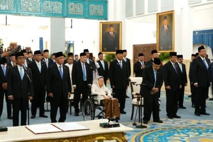 PELANTIKAN WANTIMPRES - Presiden Prabowo Subianto resmi melantik 24 anggota Dewan Pertimbangan Presiden (Wantimpres) di Istana Kepresidenan Jakarta, Jumat (2/10/2026). (Sekretariat Presiden)