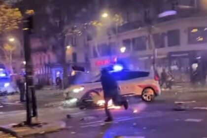 DEMO RUSUH - Aksi demonstrasi besar-besaran di Prancis yang menyoroti kebijakan sekolah dan mahalnya biaya hidup di Prancis, pada 17 Oktober 2026, berujung rusuh di berbagai penjuru negara tersebut.